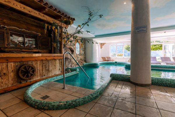 Hotel A Molveno Con Piscina E Centro Benessere